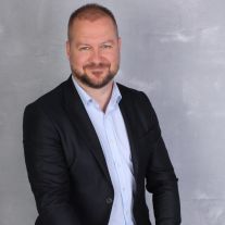 Ádám